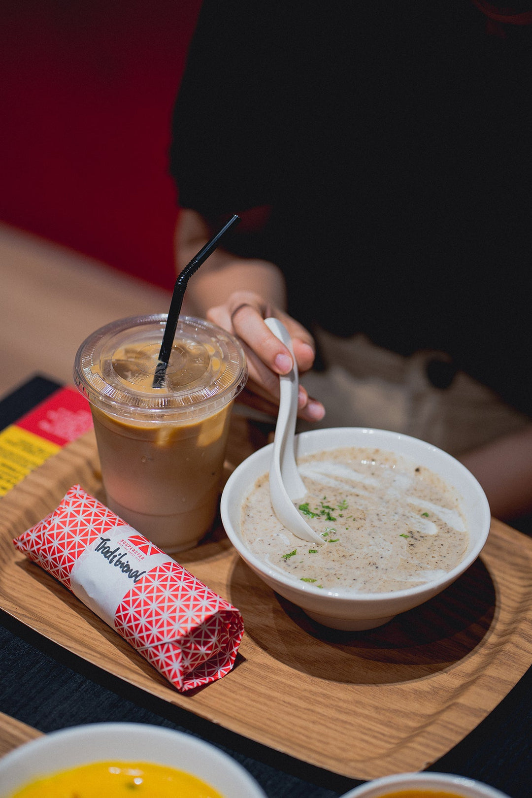 Souperstar soup and popiah combo, a low-calorie meal under 500 kcal